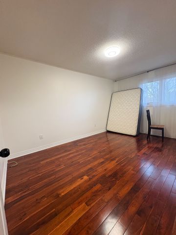 For Lease - Main 48 Marchwood Crescent, Richmond Hill, Ontario - Photo 3