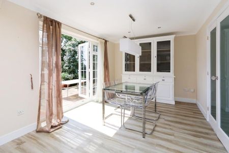 4 bedroom detached house to rent - Photo 4