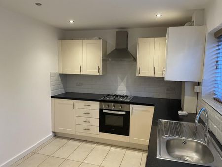 Piper Hill Avenue, Manchester, M22 4DZ - Photo 2