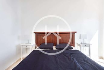 Amplio apartamento de cuatro dormitorios con vistas al mar en Radazul Bajo