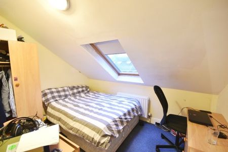 6 Bed - Kelvin Grove, Sandyford - Photo 3