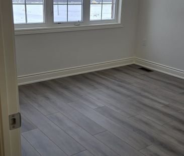 For Lease - 2232 Crystal Drive, Oshawa, Ontario - Photo 5