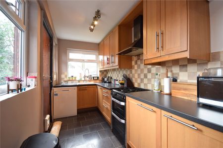 7, Ridge Grove, Meanwood, Leeds, LS7 2LN - Photo 4