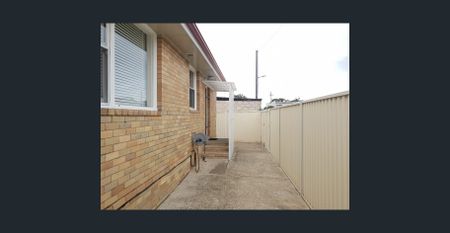 PICTURE PERFECT & TAILOR MADE FOR FAMILY LIVING IN A BOUTIQUE SETTING CLOSE TO ALL AMENITIES - Photo 5