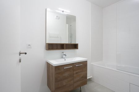 location Appartement T3 DE 73.45m² À ASNIERES - Photo 5