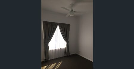 Modern Town Unit close to CBD - Photo 2