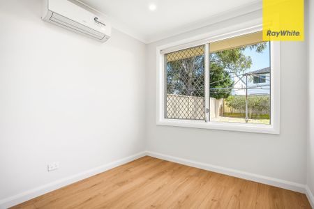 Comfortable Family House in a Convenient Location - Photo 2