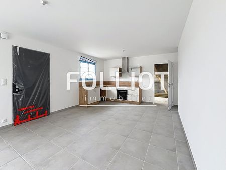 A louer : Maison neuve T4 avec jardin � Javen� - R�f.2549CV - Photo 3