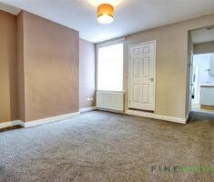 3 BEDROOM House - End Terrace - Photo 6