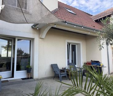 F2 AVEC JARDIN - Photo 1