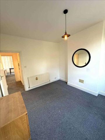 Whittington Road, London, London, N22 - Photo 5