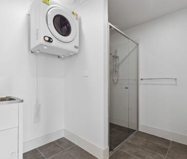 Waterside living. - Photo 6