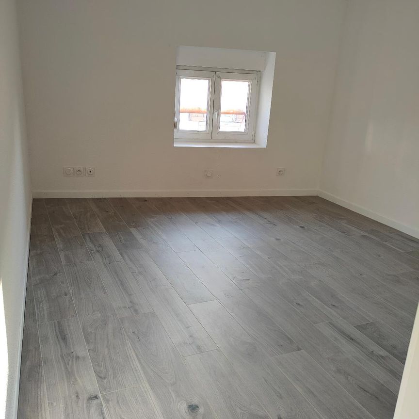 APPARTEMENT T3 CENTRE VILLE - LA VERPILLIERE - Photo 1