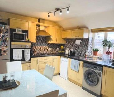 Moonstone Court, High Wycombe, HP12 - Photo 4