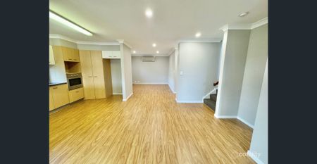 3 BEDROOM DUPLEX IN MERMAID BEACH! - Photo 5