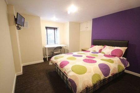 4 bedroom terraced house to rent - Photo 4