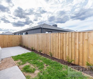 Modern Co-Living Made Easy at 11 Beethistle Drive, Rockbank – From ... - Photo 6