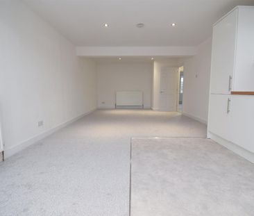 Bank Street, Ossett - Photo 2
