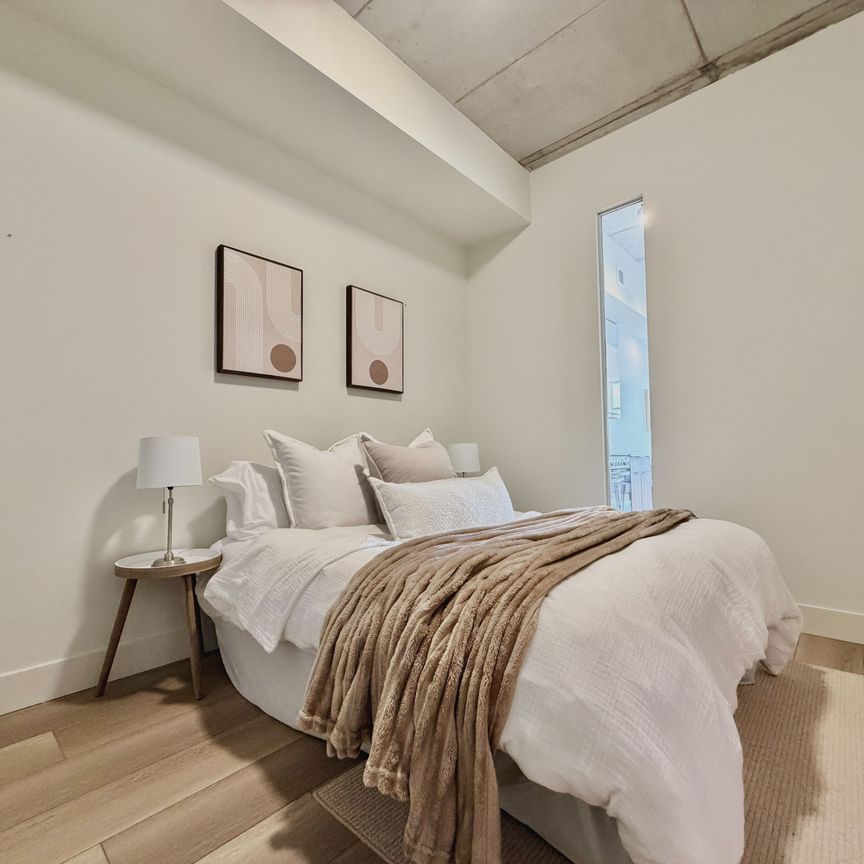 For Lease - 24 Augusta Street Unit# 205, Hamilton, Ontario - Photo 1