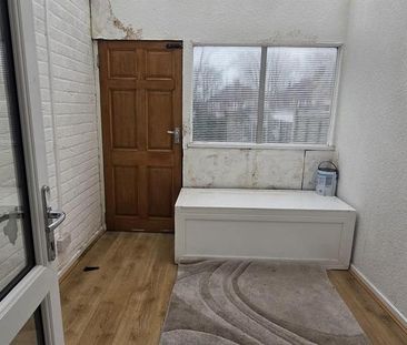 2 bedroom semi-detached house to rent - Photo 6