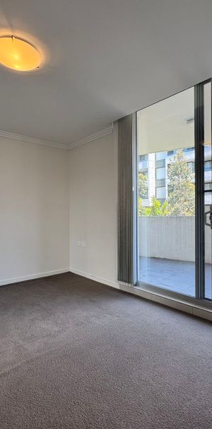 7/11 Hilly Street Mortlake - Photo 1