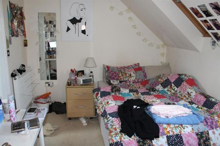 4 bedroom property to rent - Photo 4