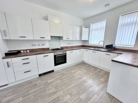 Plantation Close, Doncaster, Bentley - Photo 3