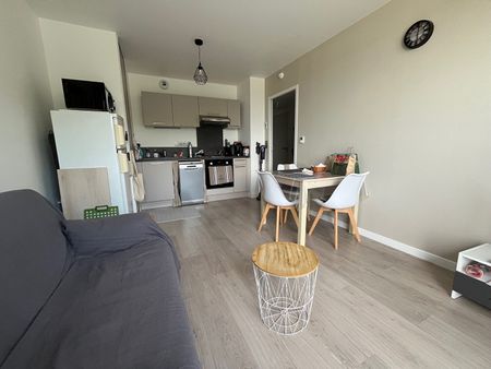 Location Appartement 2 pièces 38m² - Photo 3