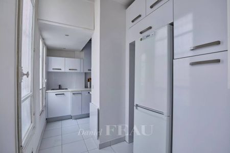 Location appartement, Paris 8ème (75008), 3 pièces, 131.32 m², ref 85284139 - Photo 2