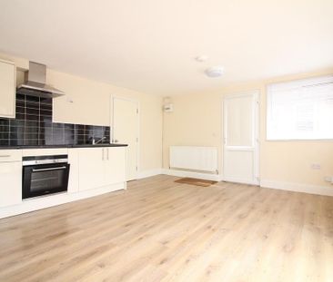 Humber Way, Langley - Photo 5