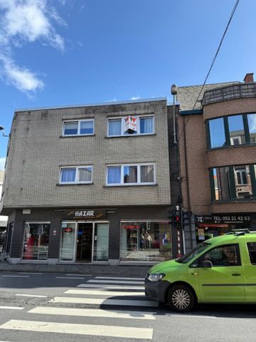 Te huur: 2 slaapkamer appartement in centrum Aalst - Photo 3