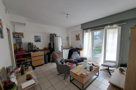 Location Appartement 2 pièces 34m² - Photo 5
