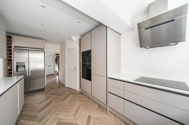 5 bedroom detached house to rent - Photo 1