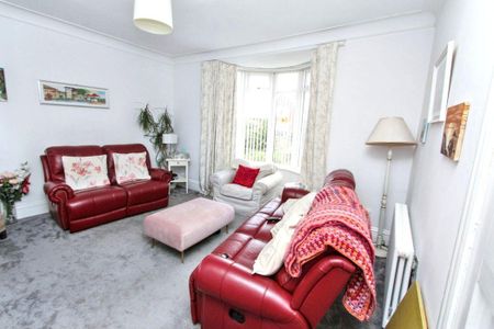 Thorntree Drive, Denton Burn, Newcastle upon Tyne, Tyne and Wear, NE15 7AQ - Photo 2