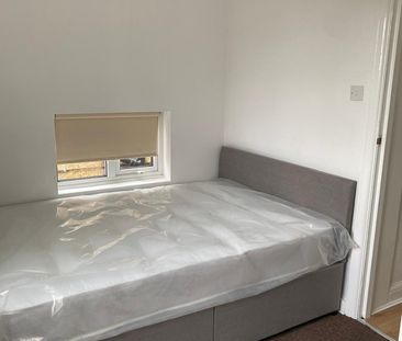 Room in a Shared Flat, Doreen Avenue, NW9 - Photo 2