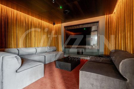 VISTA RIVER GARDENS, Trinity Way, Manchester - Photo 4