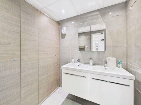 Property to rent - Photo 5