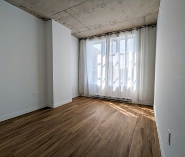 5250 Boul. Henri Bourassa O. Montréal (Saint-Laurent), QC H4R - Photo 2