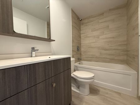 For Lease - 75 Canterbury Place Unit# 715, Toronto, Ontario - Photo 4