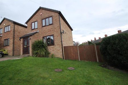 3 bedroom detached house to rent - Photo 2