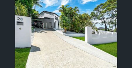 Fully Furnished Elanora Home with Pool and Stunning Lake Views - Photo 5