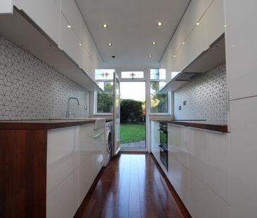 4 bedroom terraced house to rent - Photo 5