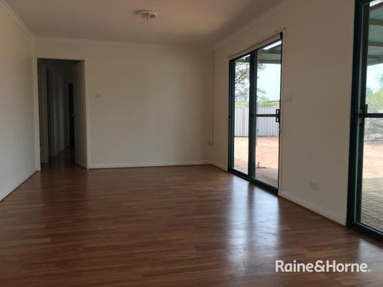 SPACIOUS 3 BEDROOM HOME - Photo 1