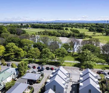 Townhouse next to Hagley Park - Photo 5