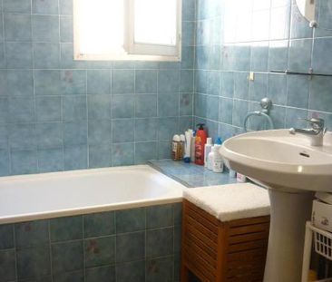 Location Appartement 3 pièces 78m² DRAGUIGNAN 83300 - Photo 5