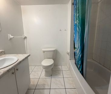 For Lease - 7242 Sills Road, Mississauga, Ontario - Photo 3