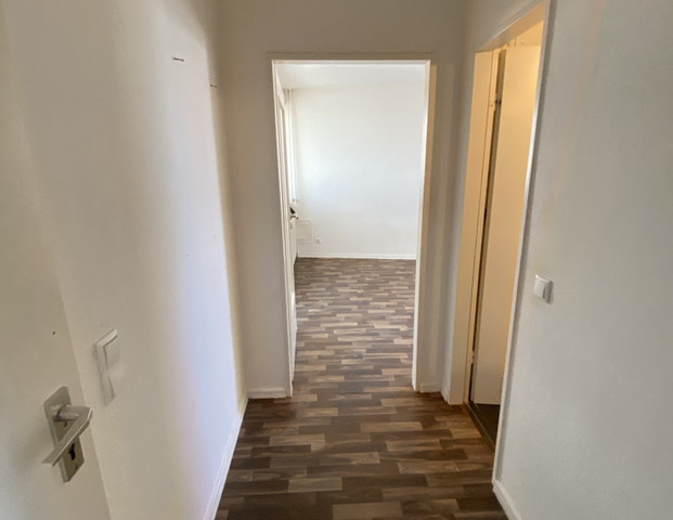 Einziehen und wohlfühlen! 2-Zimmer-Wohnung, Erstbezug nach Sanierung, Einbauküche - Foto 1