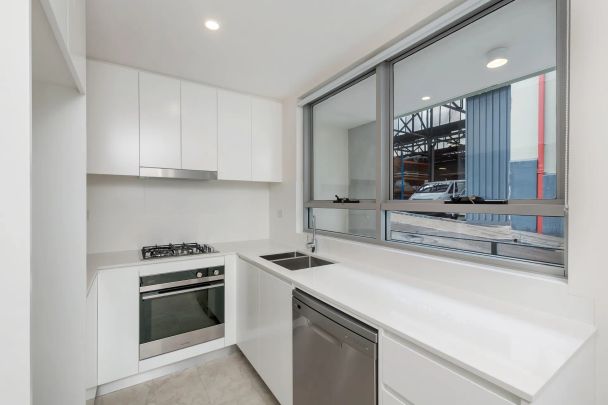 Unit 1/4-10 Dawson Street, - Photo 1