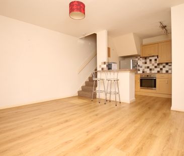 1 bedroom house to rent Cornhill Close, Addlestone, KT15 - Photo 1