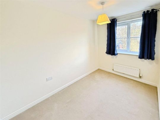 3 bedroom end of terrace house to rent - Photo 1